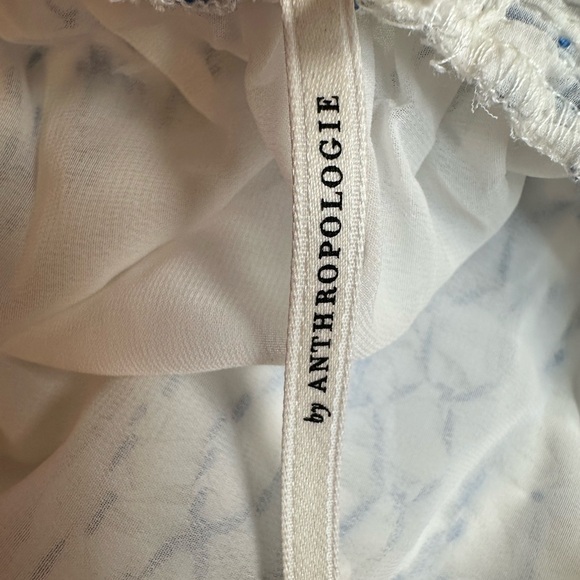 NWOT Anthropologie Women’s Sheer Smocked Babydoll White Blue Embroidered Top - M - Picture 8 of 10